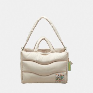 Coach Coachtopia Loop Tote With Wavy Quilting Beige | COH866632