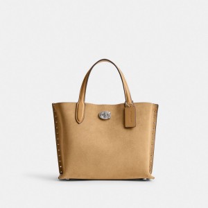 Coach Willow Tote Bag 24 With Rivets Plateadas | COH865084